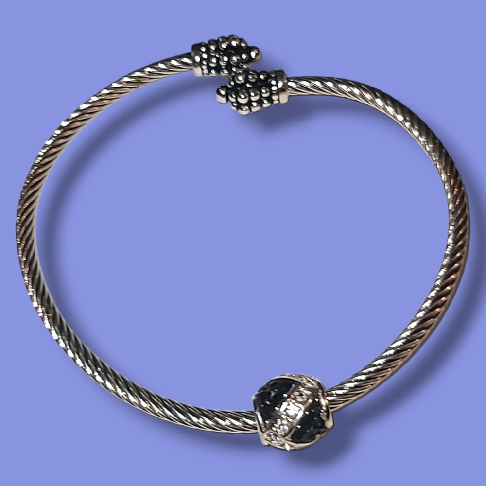 Silver Tone Open Cable Bangle Bracelet Caviar Ends Black‎ Enamel Rhinestone Bead